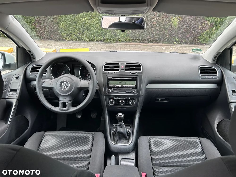 Volkswagen Golf - 8