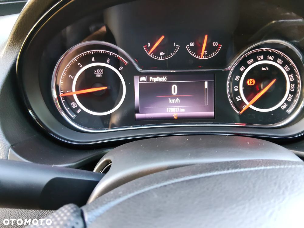 Opel Insignia - 22