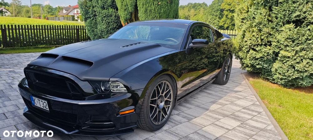 Ford Mustang - 4