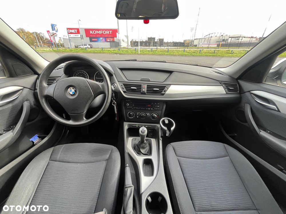 BMW X1 xDrive18d - 11