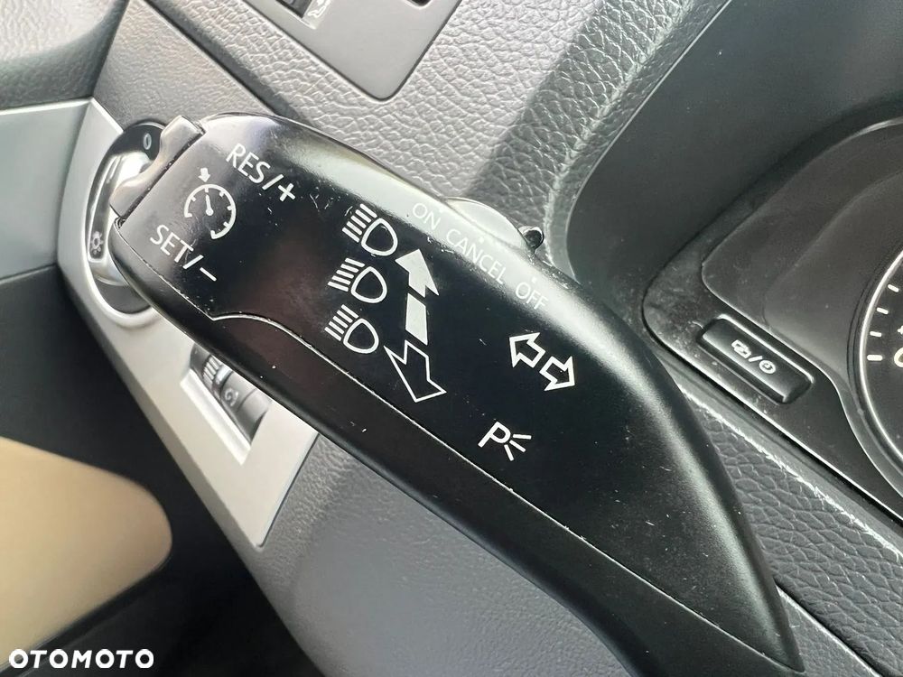 Volkswagen Multivan - 9