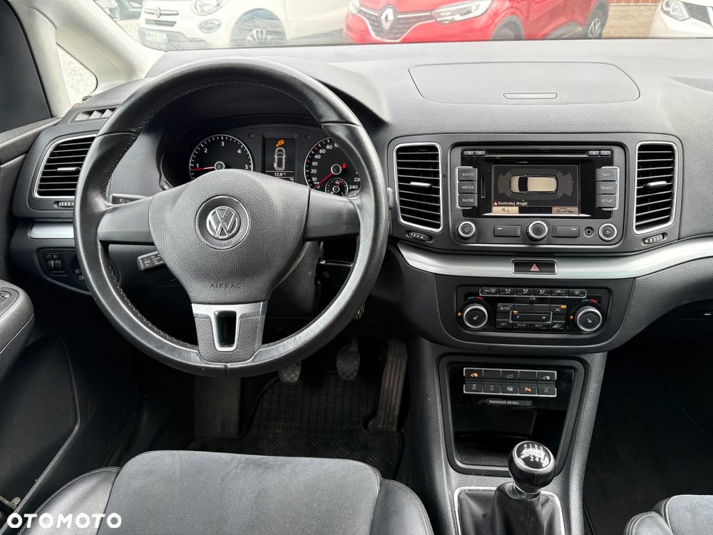Volkswagen Sharan 2.0 TDI 4MOTION Blue Motion Life - 8