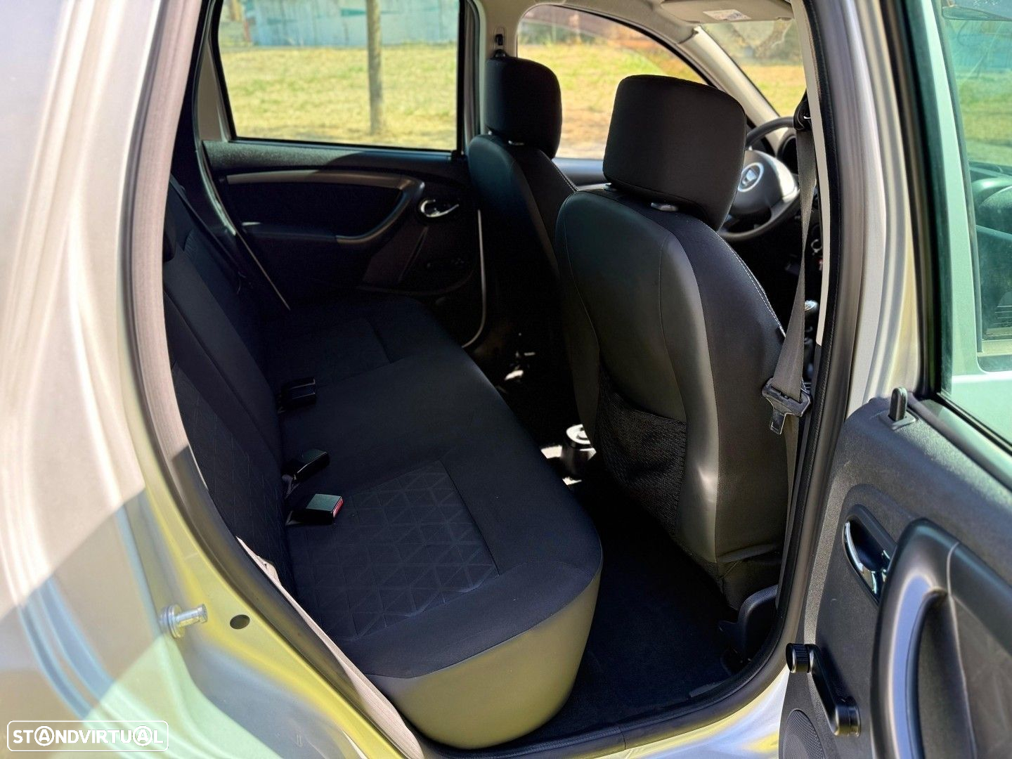Dacia Duster 1.5 dCi Prestige - 14