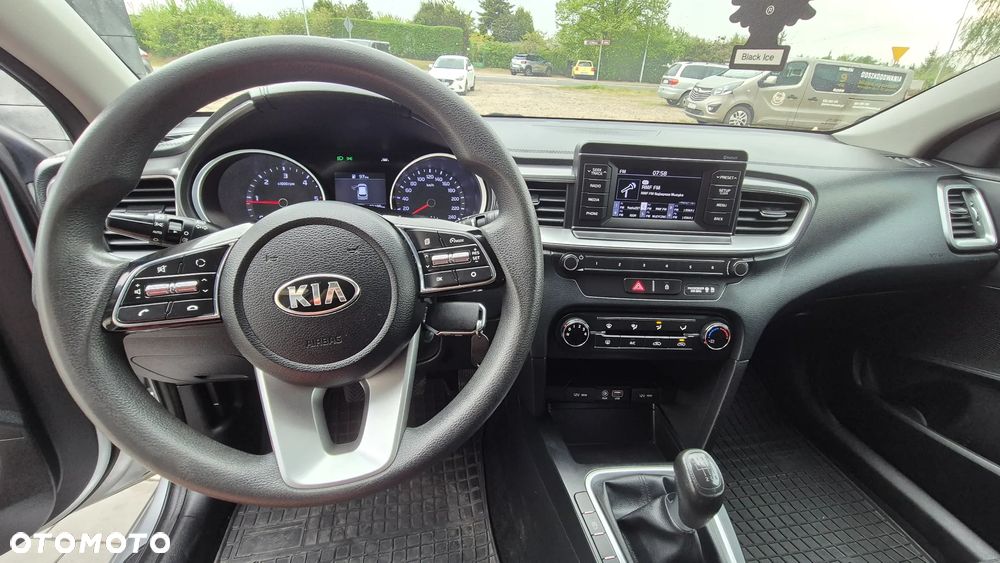 Kia Ceed - 26
