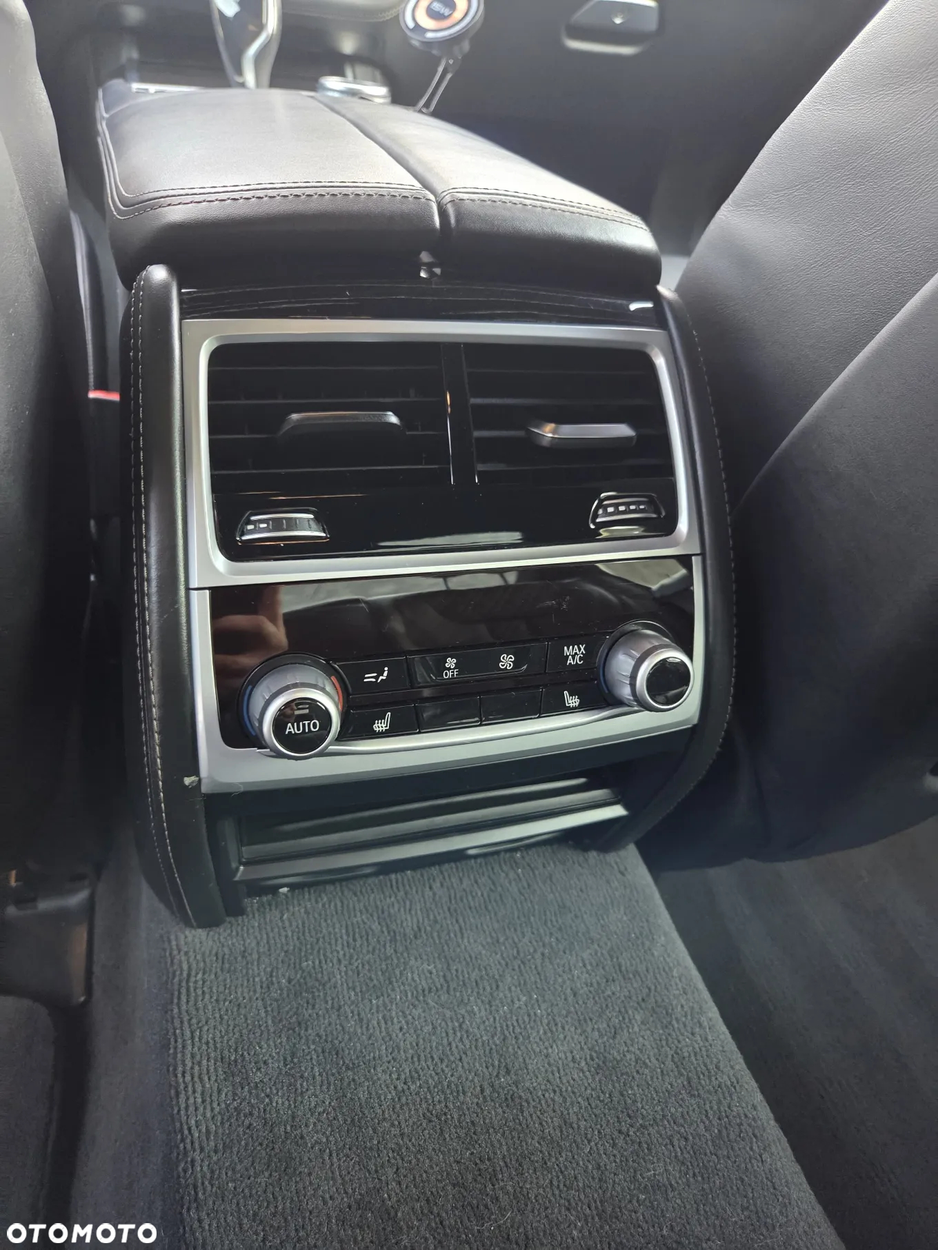 BMW Seria 7 750d xDrive - 27