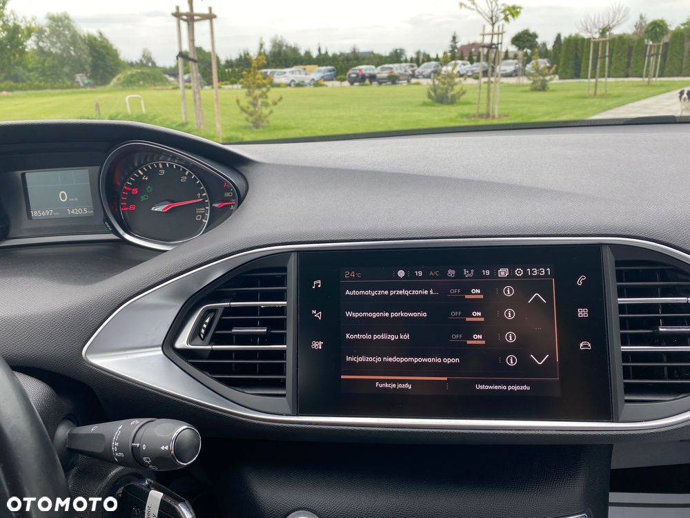 Peugeot 308 1.5 BlueHDi Allure Pack S&S - 13