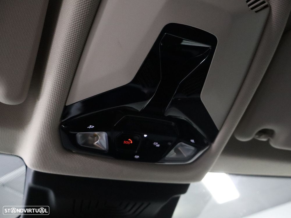 BMW 218 Active Tourer i Auto - 28