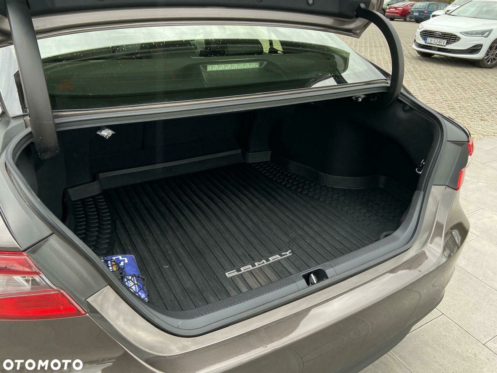 Toyota Camry 2.5 Hybrid Comfort CVT - 9