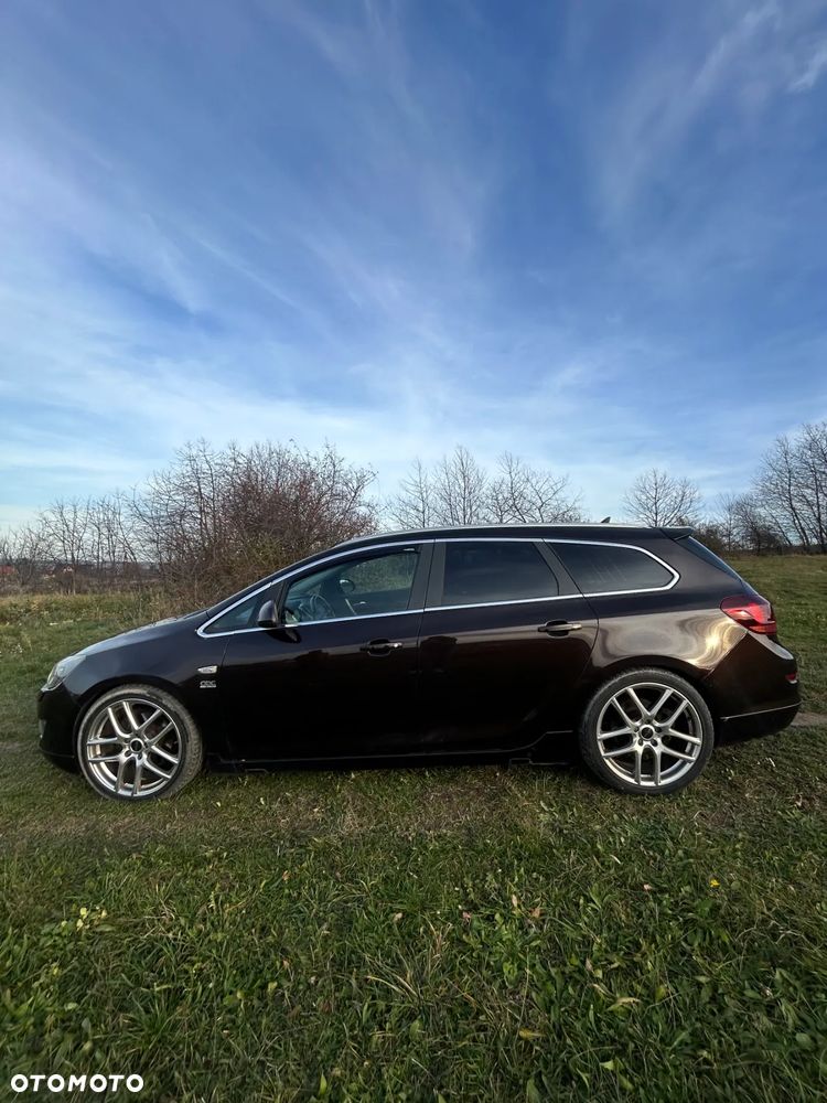 Opel Astra 2.0 CDTI DPF SportsTourer Style - 8