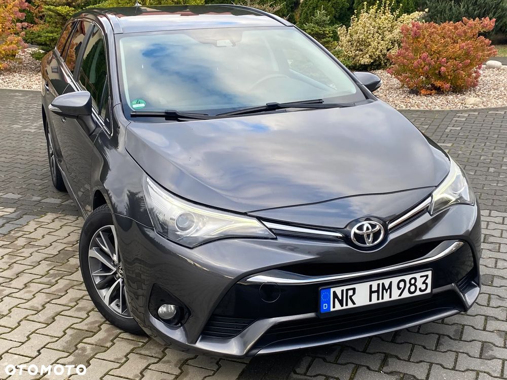 Toyota Avensis 2.0 D-4D Prestige - 17