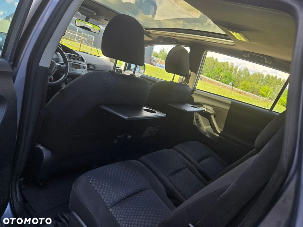 Toyota Verso 1.8 Sol - 25