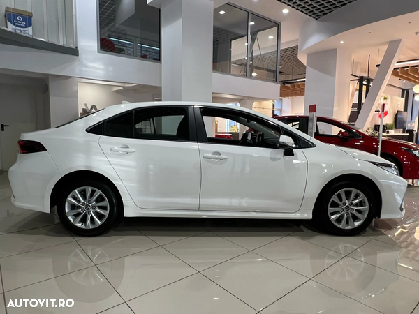 Toyota Corolla Sedan 1.8 HEV Business