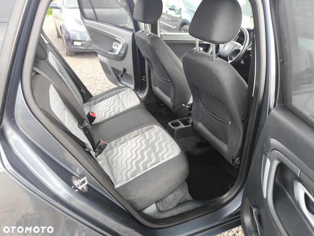 Skoda Fabia 1.4 16V Comfort - 16