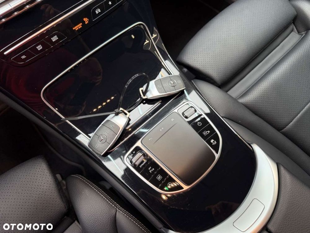 Mercedes-Benz GLC - 29