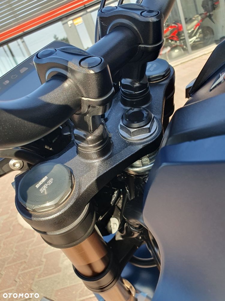 Honda CB - 21