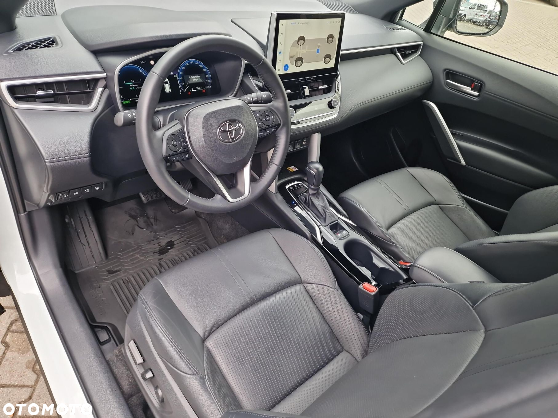 Toyota Corolla Cross - 11