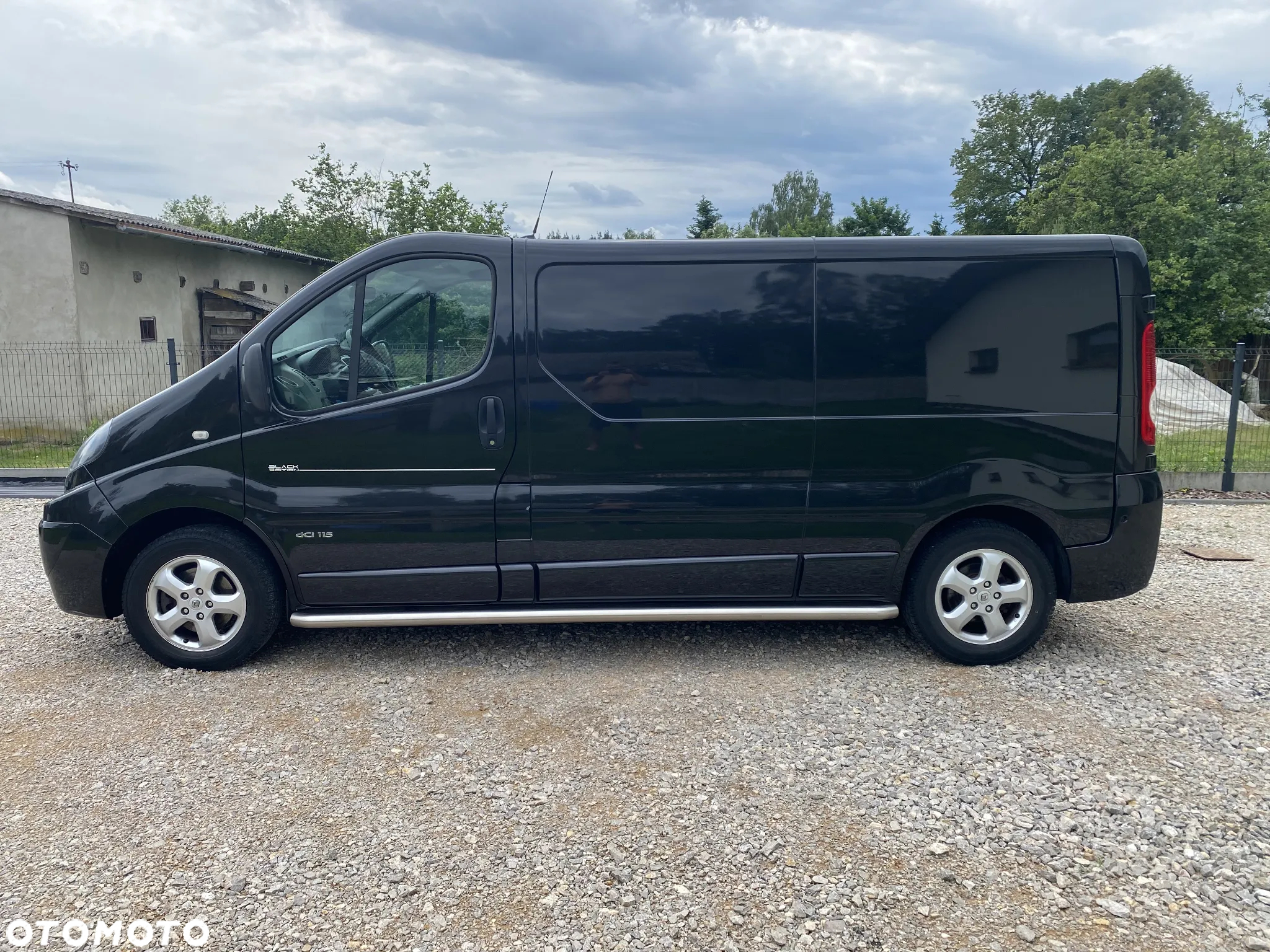 Renault TRAFIC - 2