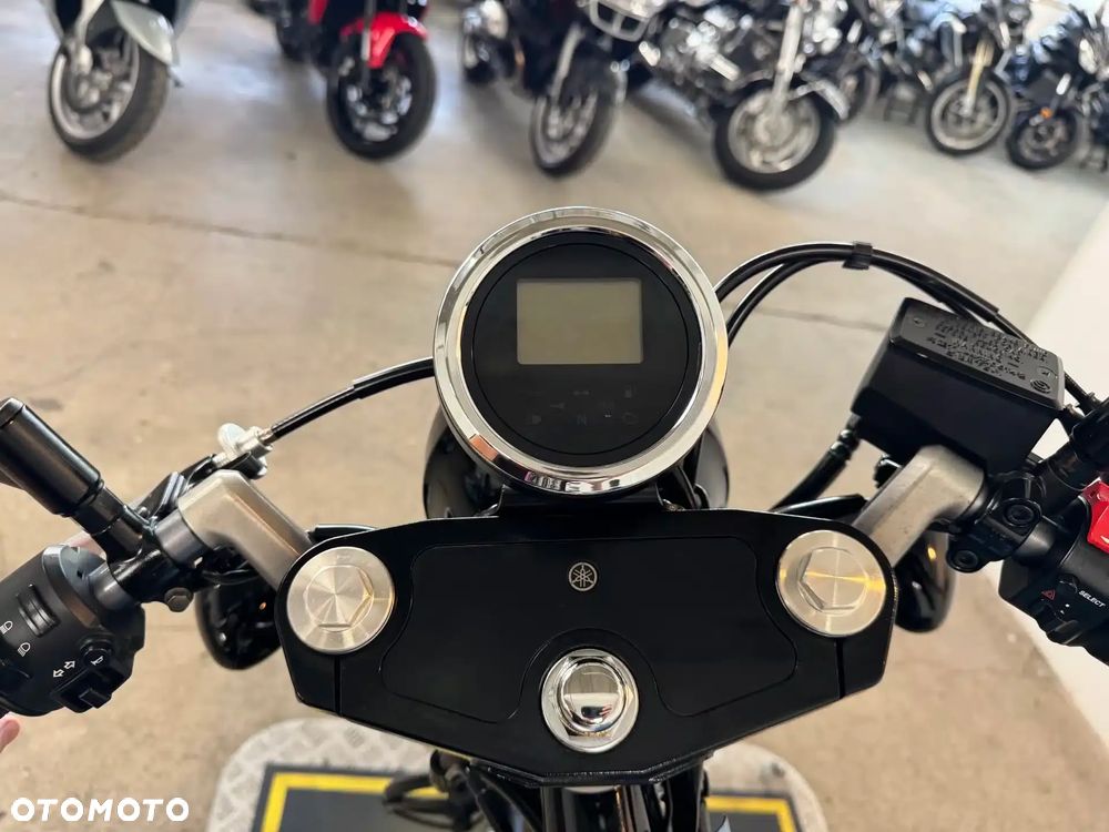 Yamaha XVS - 31