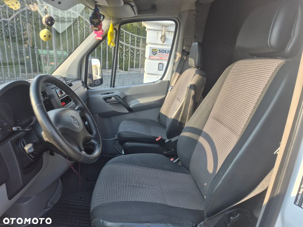 Mercedes-Benz Sprinter - 18