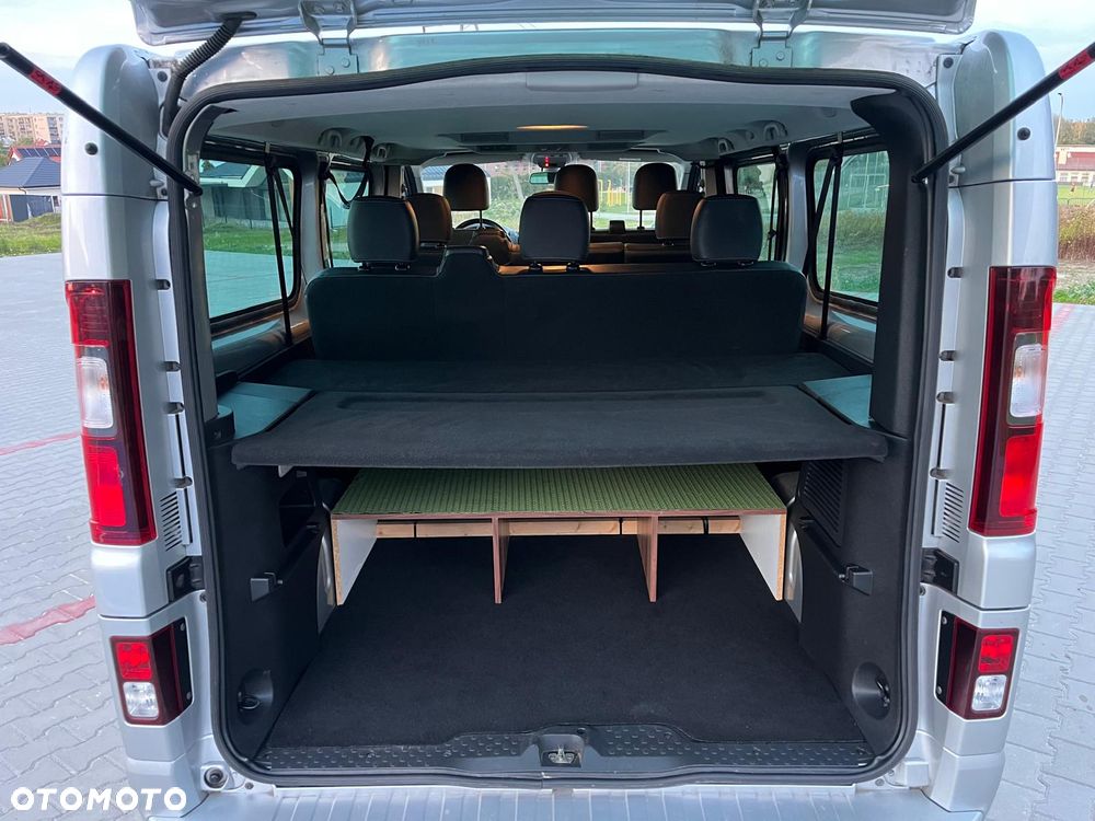 Opel Vivaro - 8