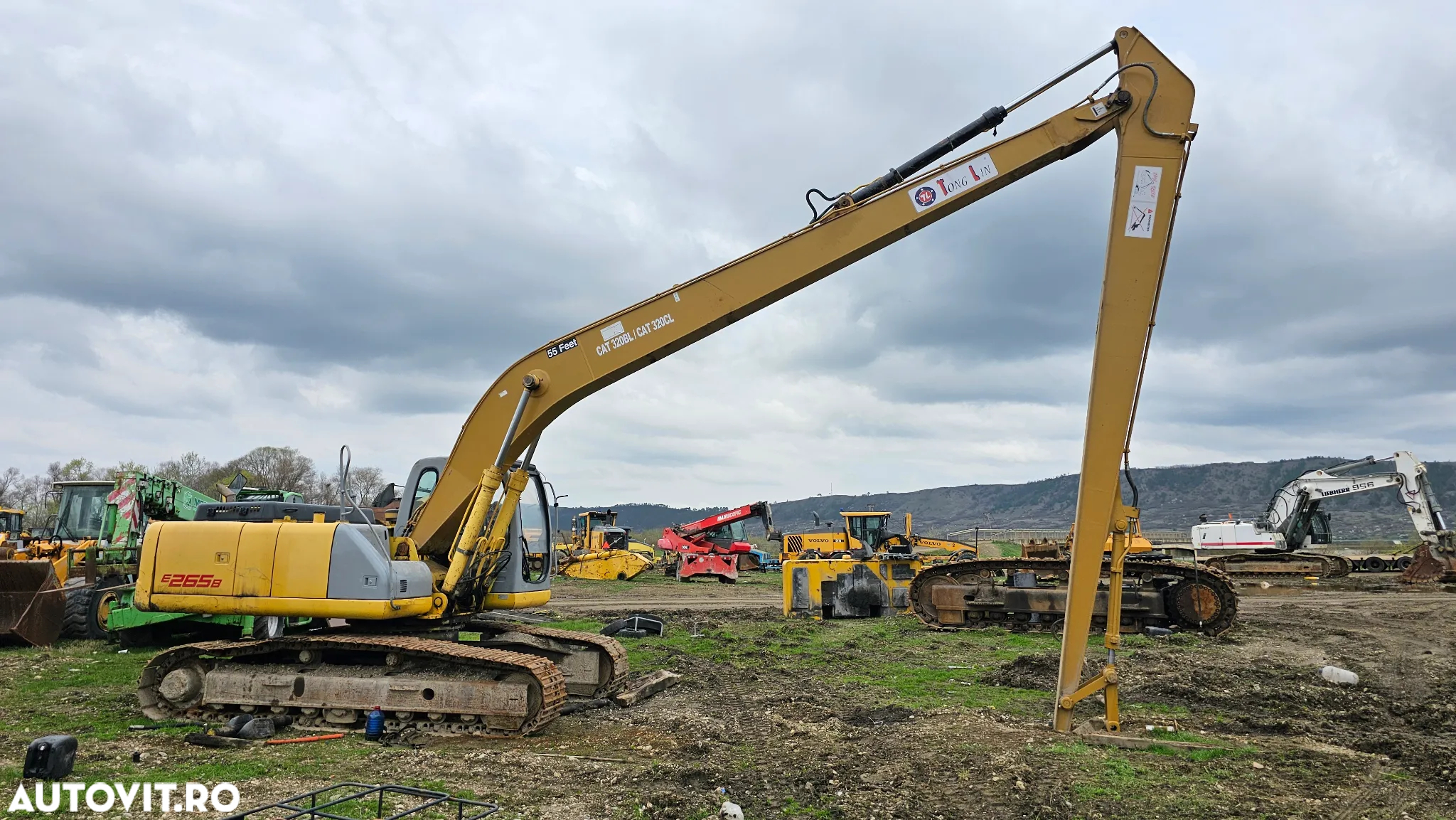 New Holland Holland E 265 Excavator pe șenile brat 16 m - 10