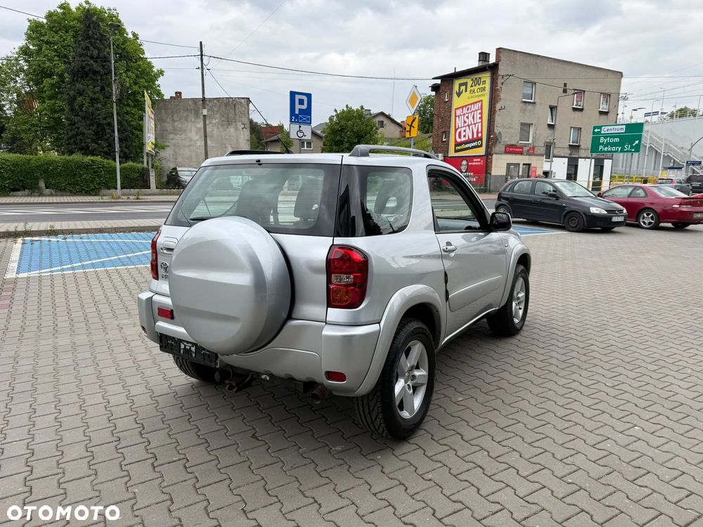 Toyota RAV4 4x4 Edition - 9