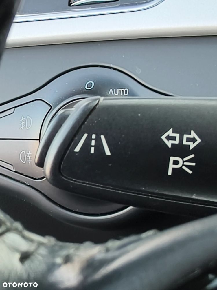 Audi A4 Avant 2.0 TDI quattro sport - 28