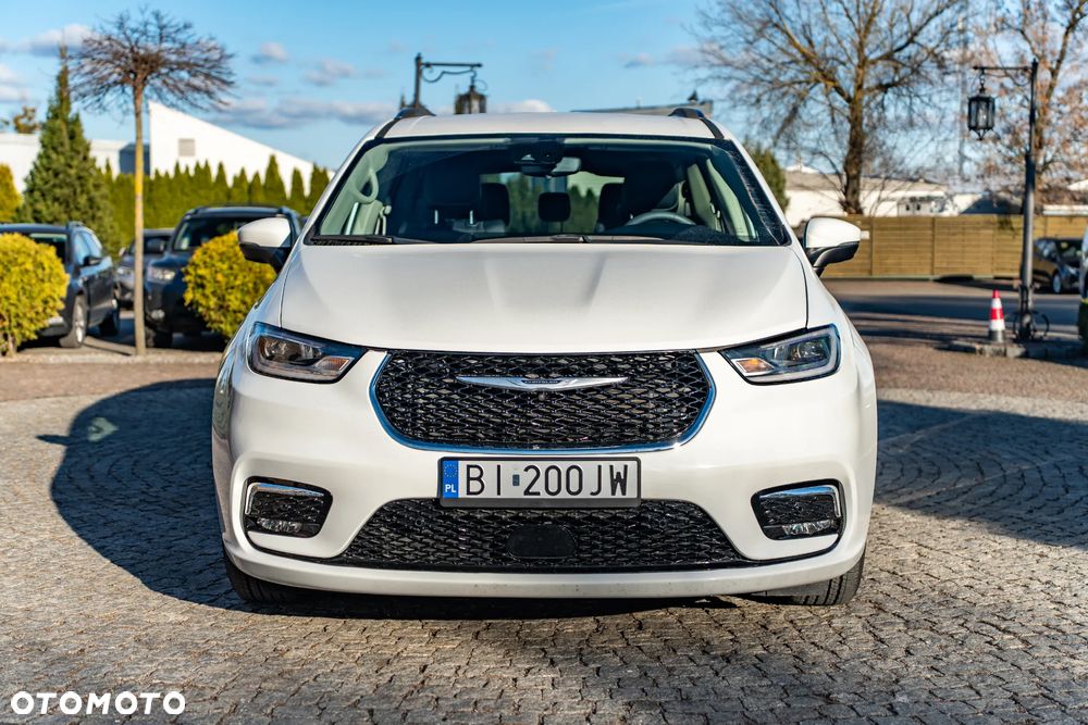 Chrysler Pacifica - 30