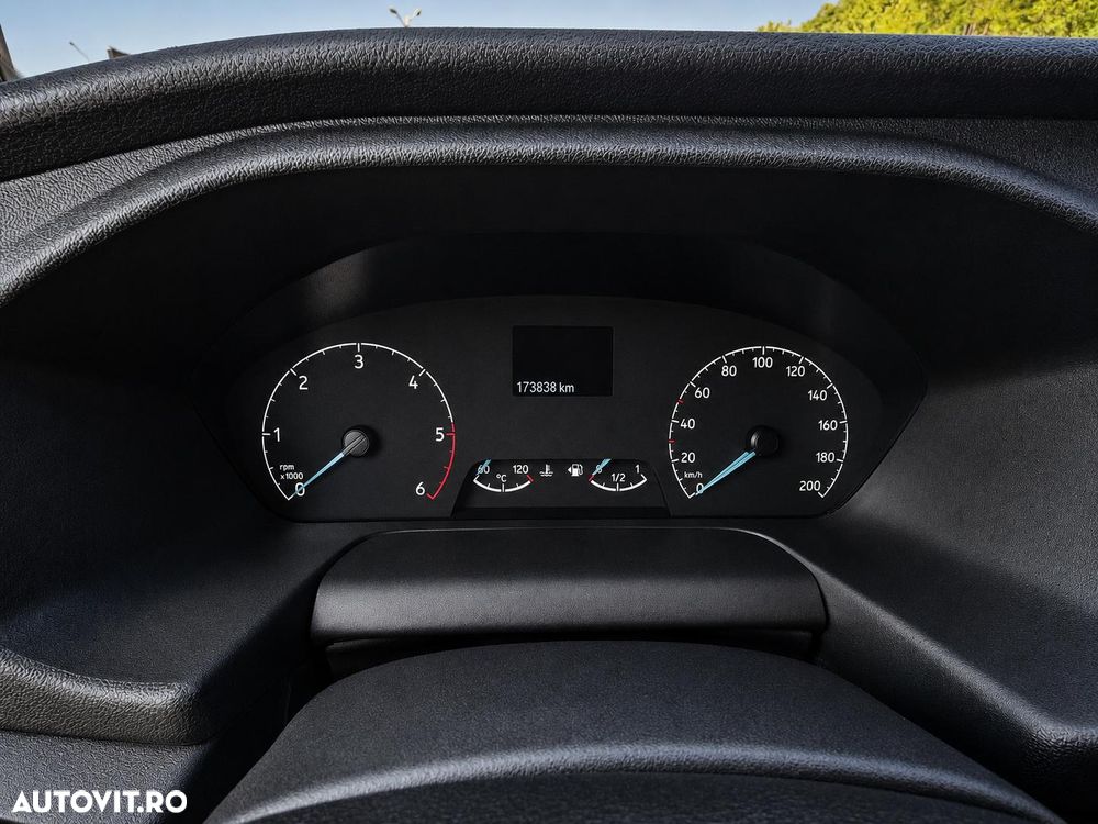 Ford Transit - 14