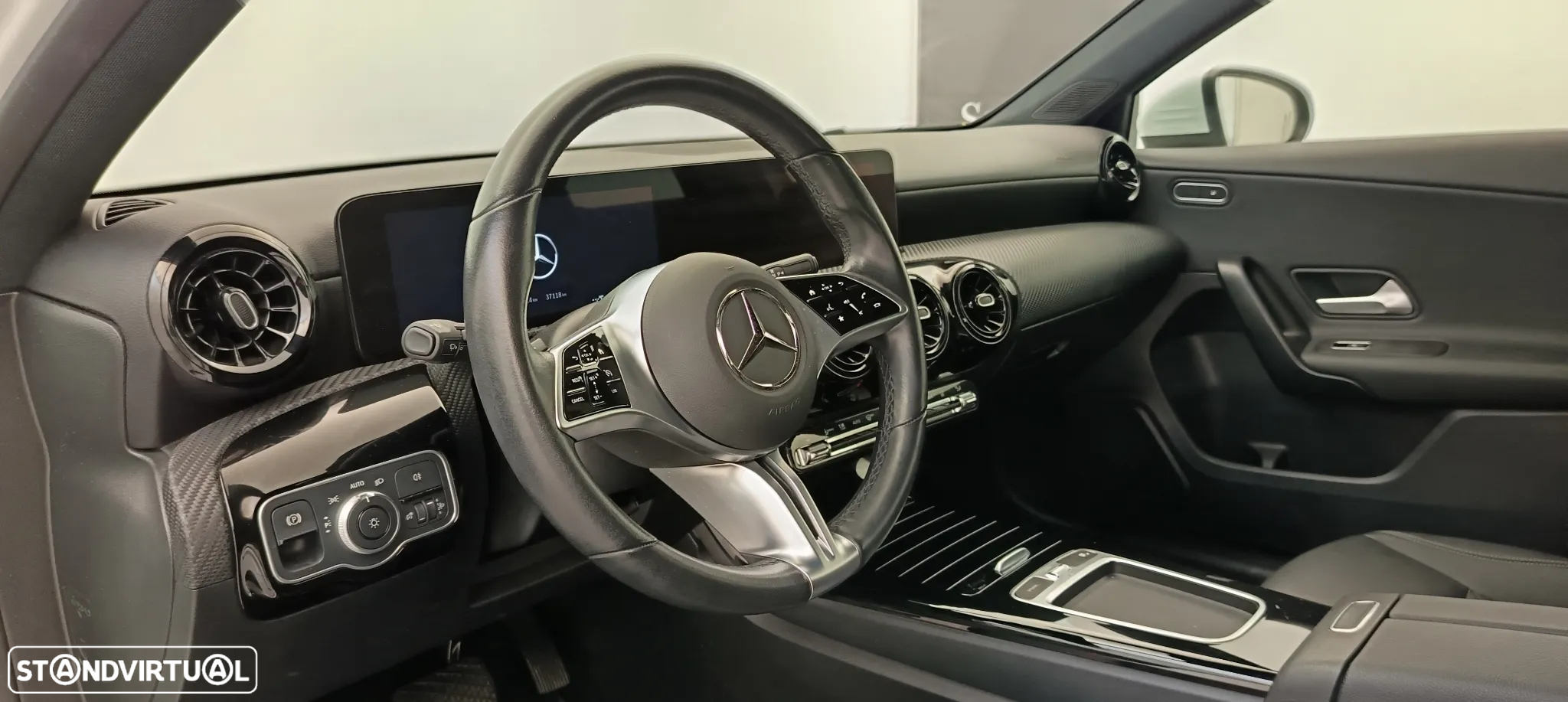Mercedes-Benz A 250 e - 21