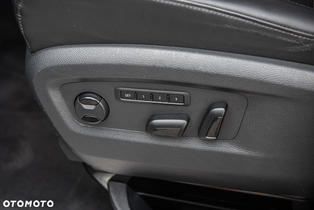 Volkswagen Multivan 2.0 BiTDI L1 Highline 4Motion DSG - 18