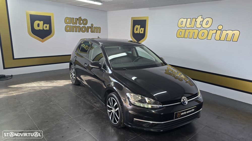 VW Golf 1.6 TDI Confortline - 8