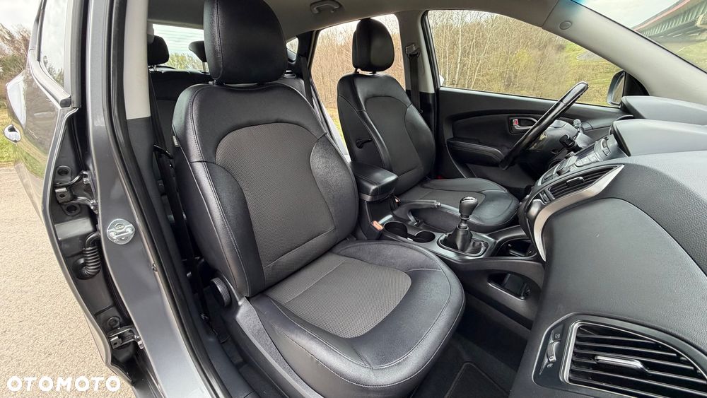 Hyundai ix35 1.6 2WD Fifa World Cup Edition - 27