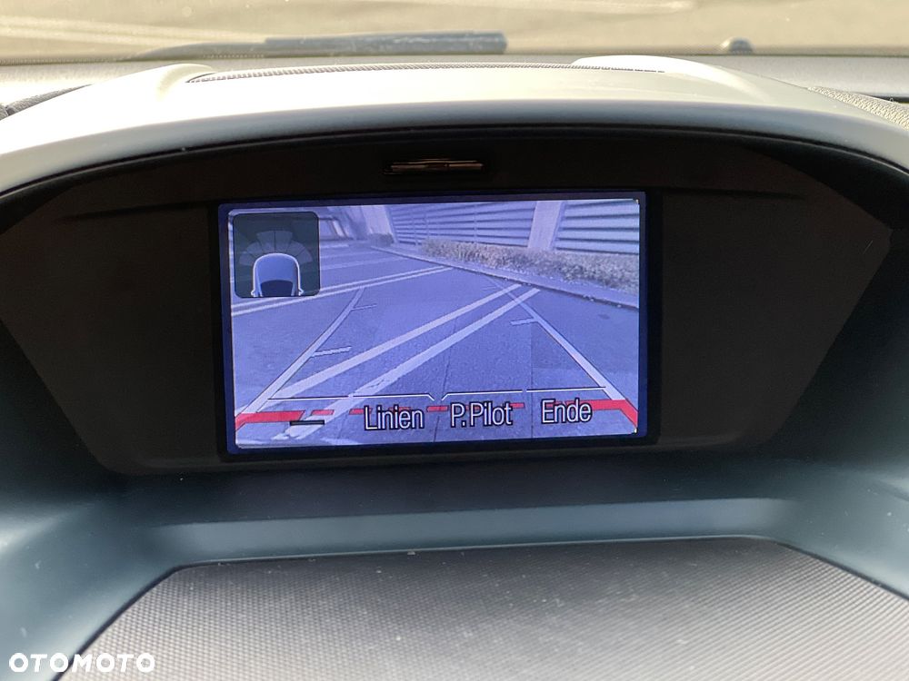 Ford Grand C-MAX - 31