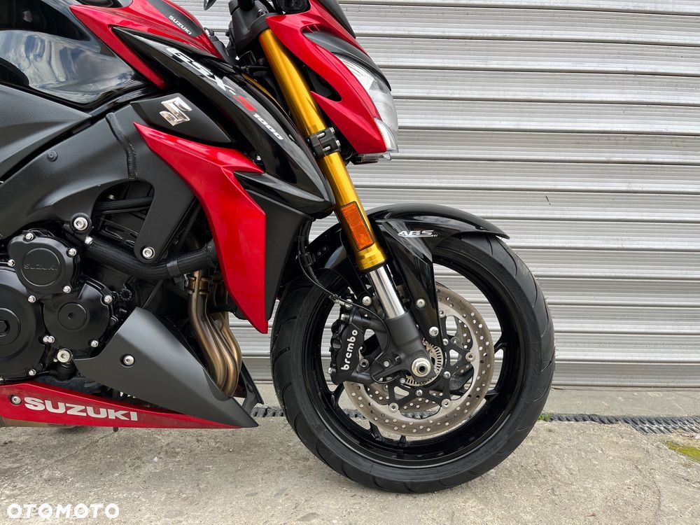 Suzuki GSX 1000 - 11