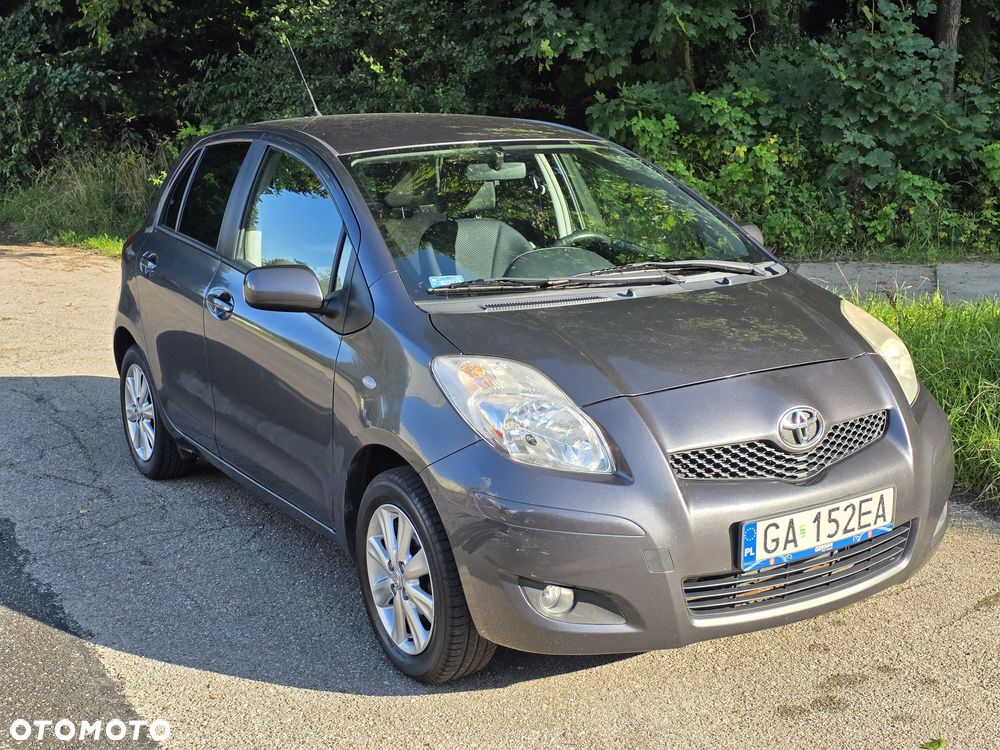 Toyota Yaris 1.33 VVT-i Executive - 4