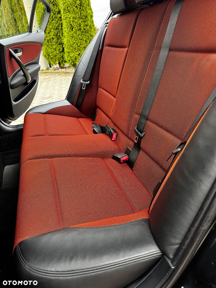 BMW Seria 1 118d Sport Line - 13