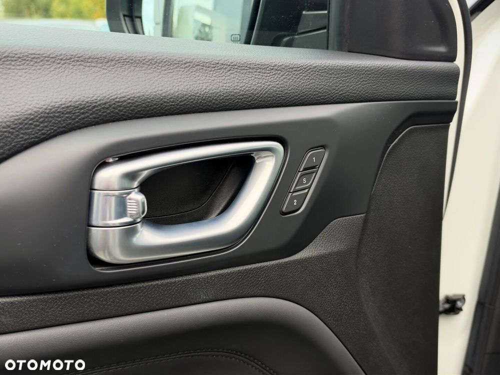 Jeep Compass - 26
