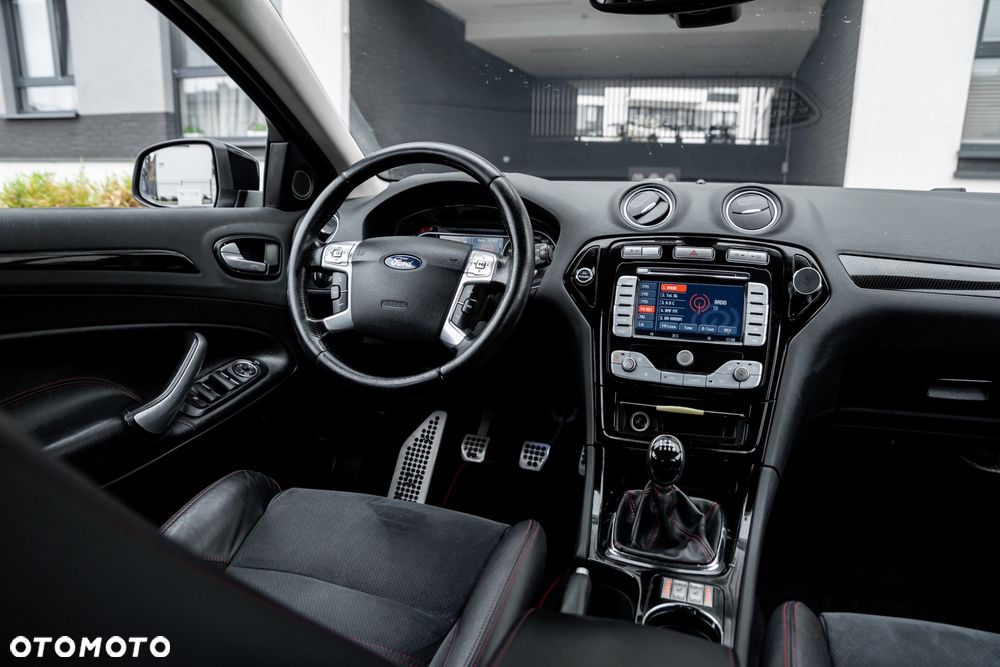 Ford Mondeo 2.5 Titanium S - 24