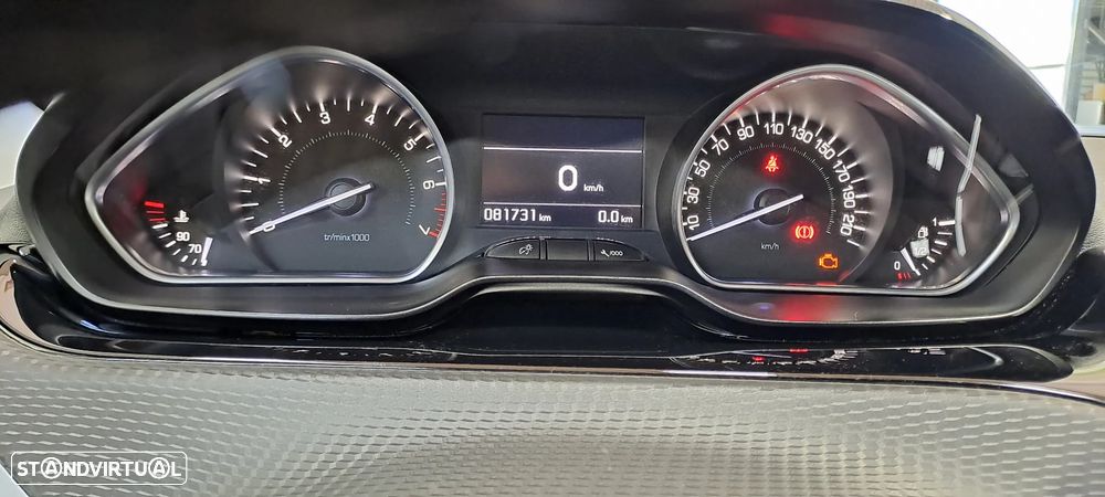 Peugeot 208 1.2 PureTech Allure - 2