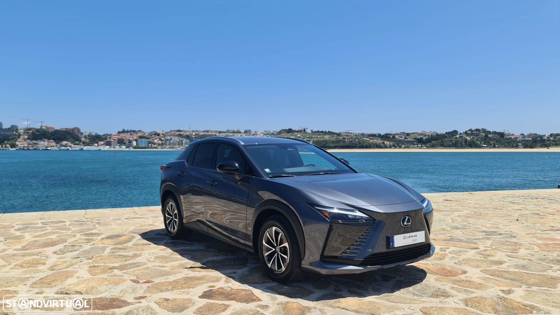 Lexus RZ 450e Executive Plus - 8