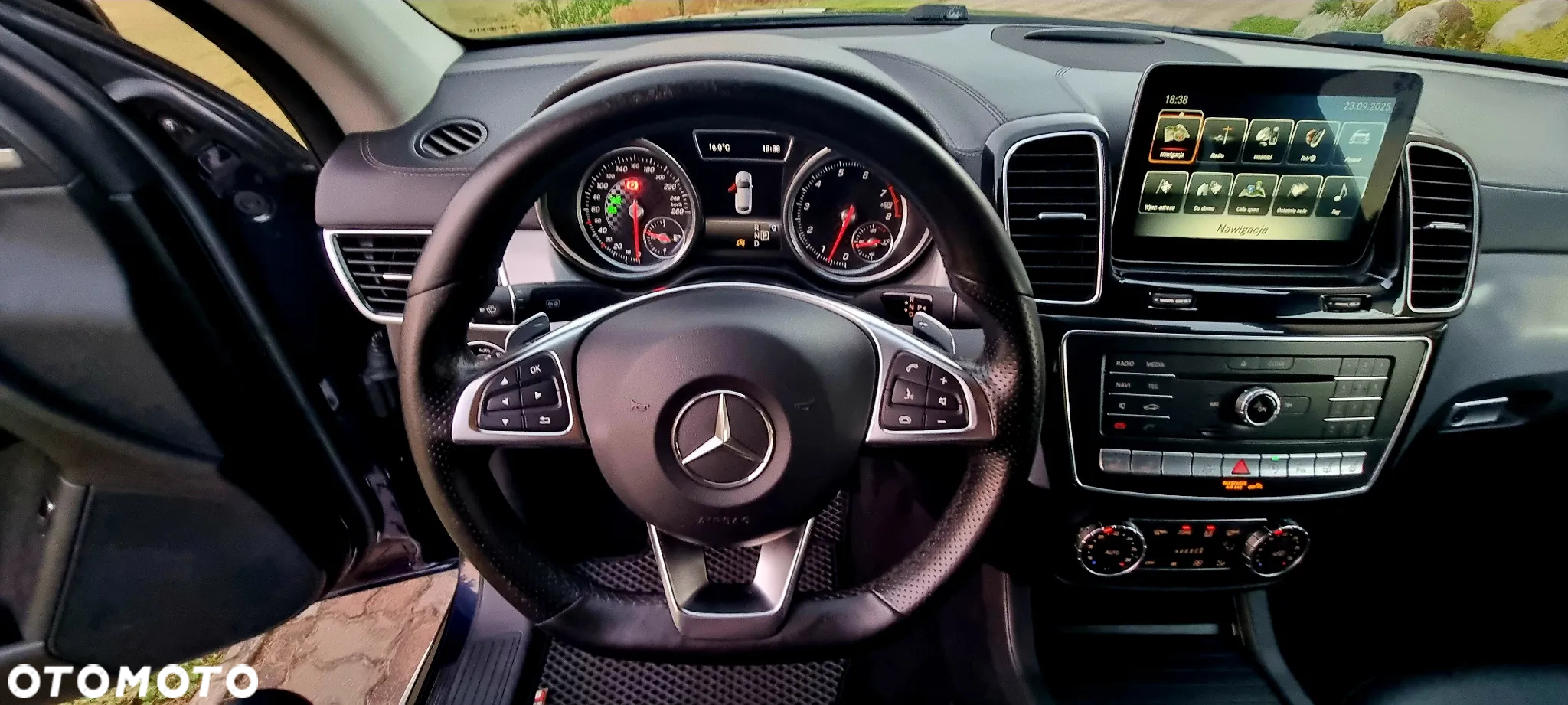 Mercedes-Benz GLE AMG Coupe 43 4-Matic - 28