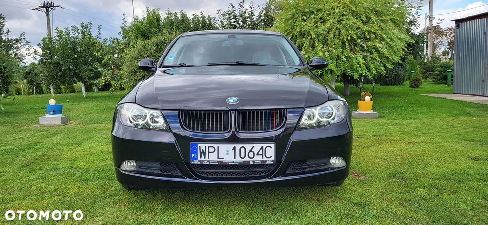 BMW Seria 3 320i - 5