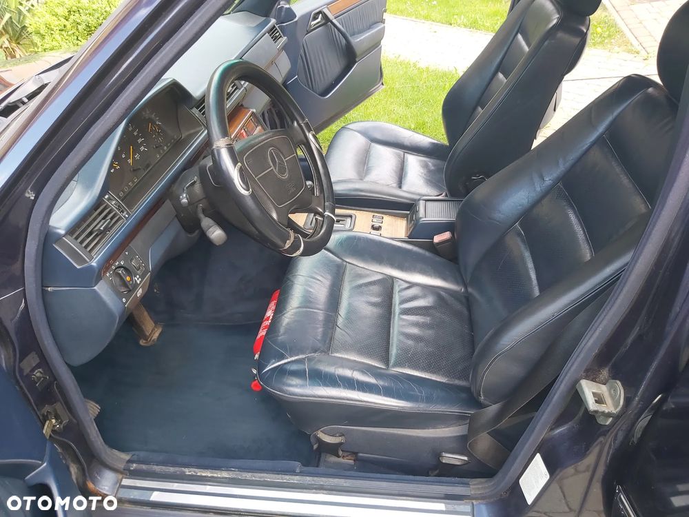 Mercedes-Benz W124 (1984-1993) - 12