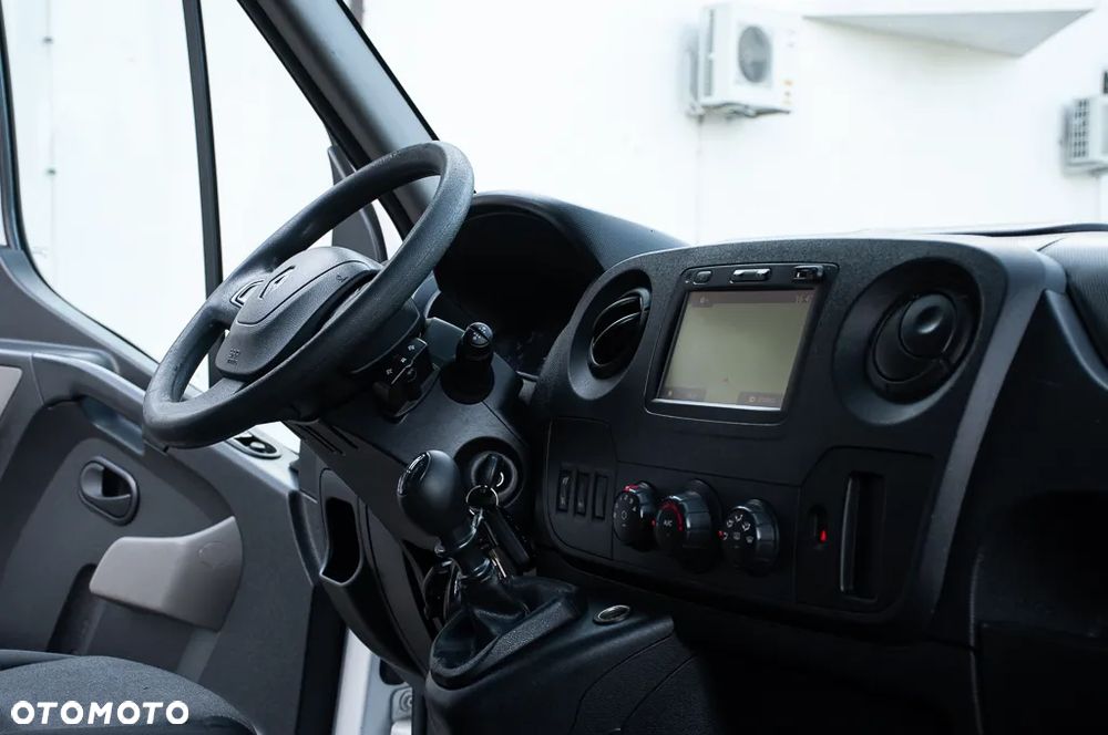 Renault Master - 18