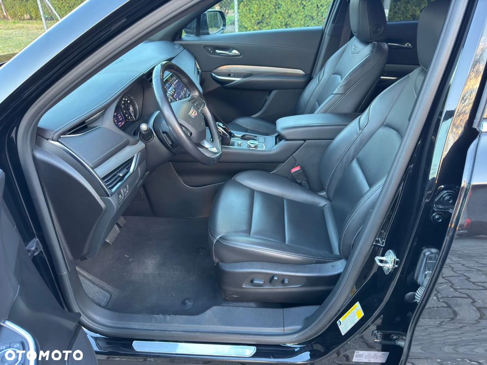 Cadillac XT4 350T AWD Premium Luxury - 36