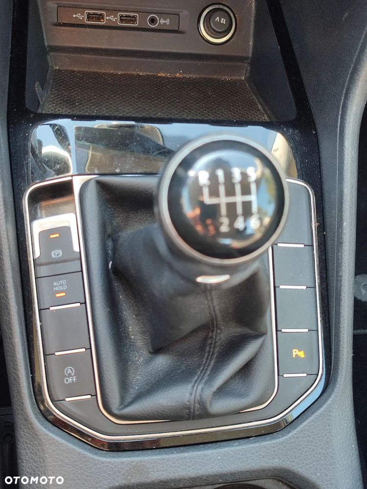 Volkswagen Golf 1.6 FSI Comfortline - 21