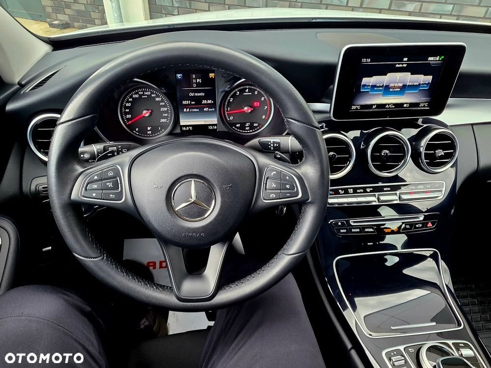 Mercedes-Benz Klasa C 200 7G-TRONIC Avantgarde - 22