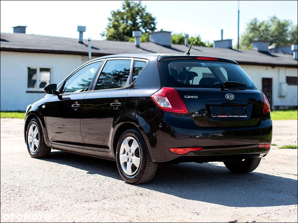 Kia Ceed - 6