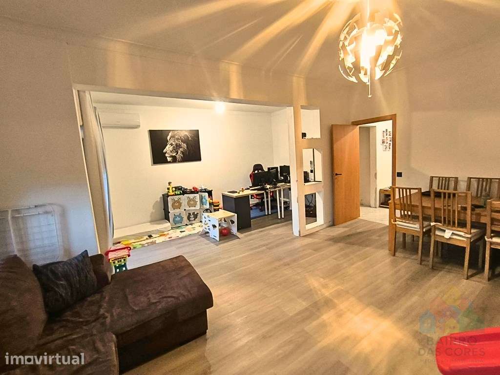 Duplex renovado junto a estação ferroviária em Abrantes - Grande imagem: 2/11